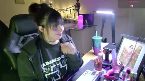 Lavenderrzz online show from January 31, 8:29 pm