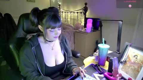 Lavenderrzz online show from February 10, 4:22 pm