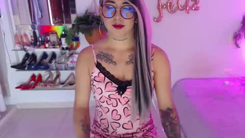 Cristina online show from December 3, 11:24 pm