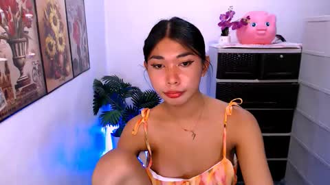 lavenia487426 online show from March 9, 10:03 pm