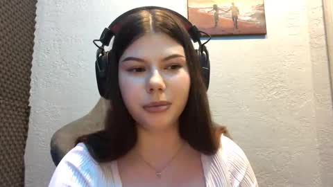 Leela online show from February 9, 3:27 pm