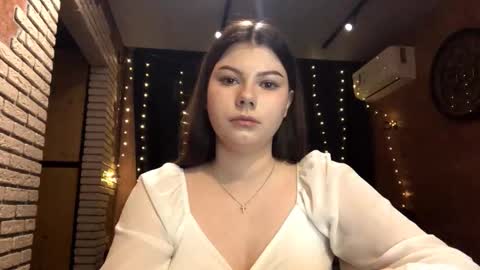 Leela online show from February 16, 4:14 pm