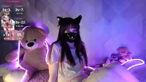 lavessa online show from March 1, 3:30 am