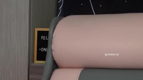 Snapshot of laviah chatting on February 26, 8:22 pm Mara online show from February 26, 8:22 pm