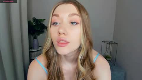 Snapshot of laviniahoutz chatting on June 6, 8:13 pm Jane online show from June 6, 8:13 pm