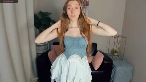 Snapshot of laviniahoutz chatting on June 11, 9:35 pm Jane online show from June 11, 9:35 pm