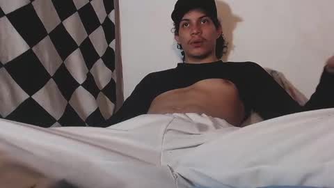 ZAmbrano online show from May 9, 3:56 am