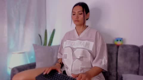 laya online show from March 20, 3:33 am