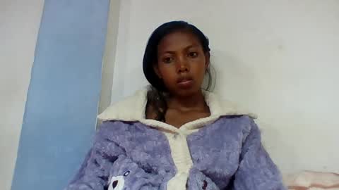 Snapshot of layah157855 chatting on July 14, 10:54 am layah157855 online show from July 14, 10:54 am
