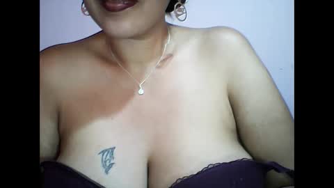 Snapshot of layanah12 chatting on December 21, 2:37 pm layanah12 online show from December 21, 2:37 pm