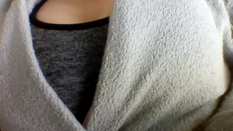 layannalea online show from April 24, 5:26 pm