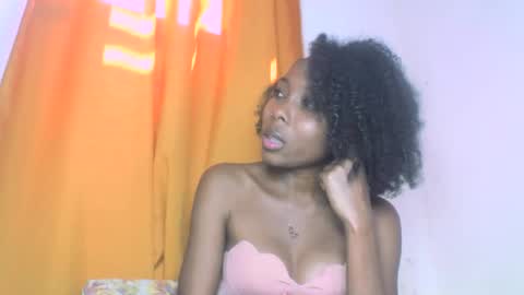 layannek online show from October 8, 7:06 am