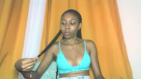 layannek online show from November 13, 3:11 pm