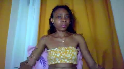 layannek online show from December 19, 8:16 pm