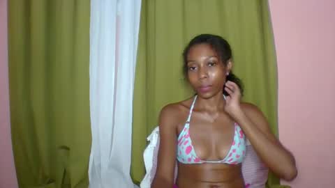 layannek online show from April 14, 6:14 pm