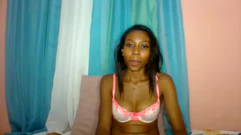 Snapshot of layannek chatting on July 15, 6:46 pm layannek online show from July 15, 6:46 pm