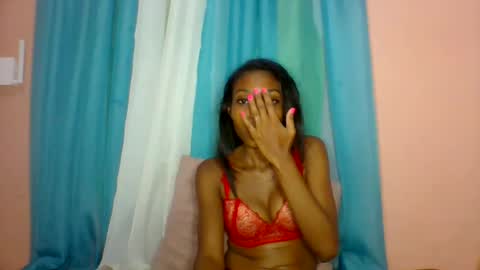 Snapshot of layannek chatting on July 24, 5:55 pm layannek online show from July 24, 5:55 pm