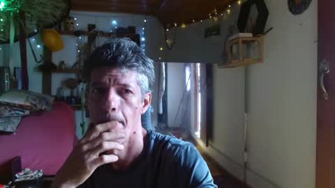 Snapshot of laye19 chatting on December 30, 3:24 pm Laye19 online show from December 30, 3:24 pm