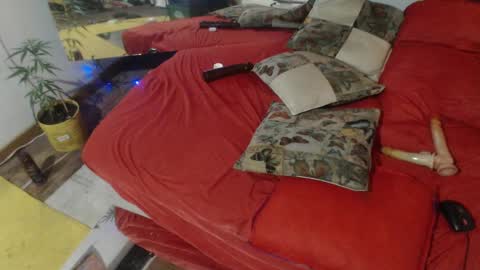 Snapshot of laye19 chatting on March 1, 1:43 am Laye19 online show from March 1, 1:43 am