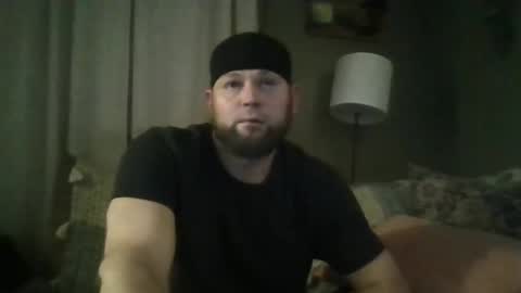 layinlow42 online show from December 27, 7:18 am