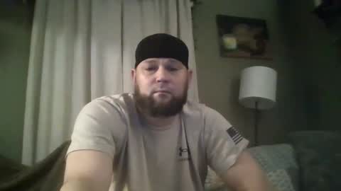 layinlow42 online show from January 20, 5:15 am