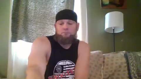 layinlow42 online show from November 2, 3:58 pm