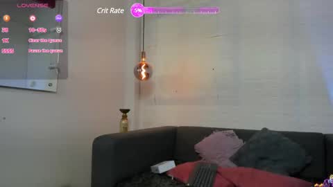 Layla online show from March 1, 12:39 am