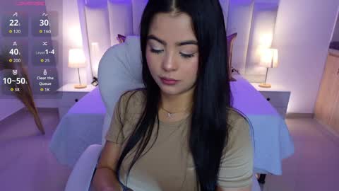 Layla Breezee online show from April 8, 11:43 am