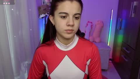 Layla online show from January 6, 2:32 pm