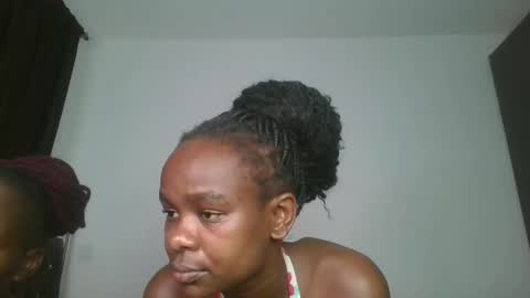 layla_cutiee online show from February 8, 2:04 am