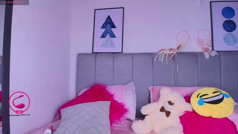 Snapshot of layla_nicols chatting on January 18, 4:15 am Layla online show from January 18, 4:15 am