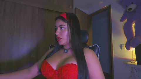 Snapshot of layla_nicols chatting on July 12, 3:08 am Layla online show from July 12, 3:08 am