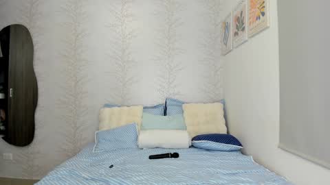 Layla Vanegas online show from January 27, 10:38 pm