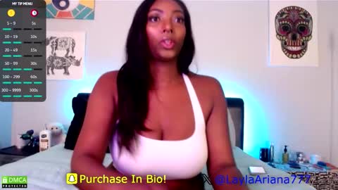 Snapshot of laylaariana69 chatting on March 25, 2:17 am LaylaAriana online show from March 25, 2:17 am