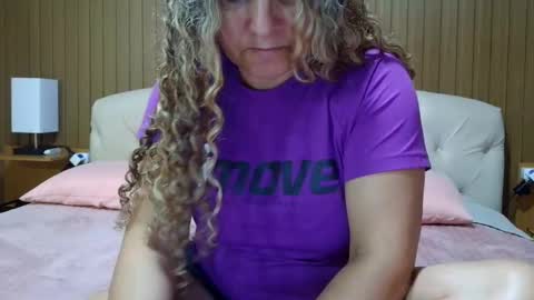 Snapshot of laylabrasil chatting on January 31, 1:43 am kelly online show from January 31, 1:43 am