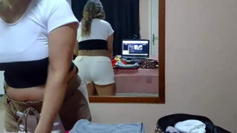 Snapshot of laylabrasil chatting on January 31, 11:24 pm kelly online show from January 31, 11:24 pm