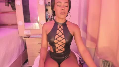 Snapshot of laylacarteer chatting on June 17, 7:26 pm LAYLA online show from June 17, 7:26 pm