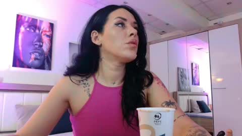 Snapshot of laylacruz chatting on December 31, 6:59 am laylacruz online show from December 31, 6:59 am