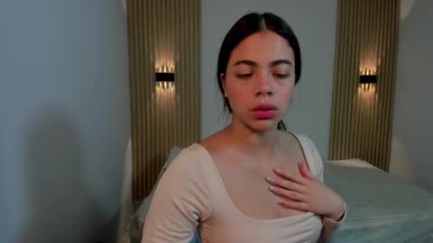 LaylaEmber online show from January 8, 12:29 pm