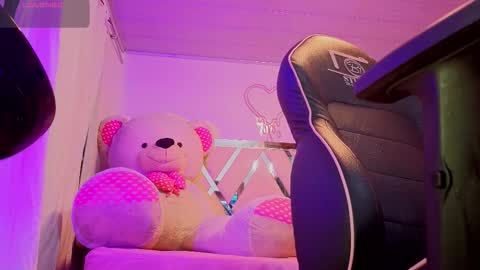 laylafoxy_tay online show from September 23, 3:31 am