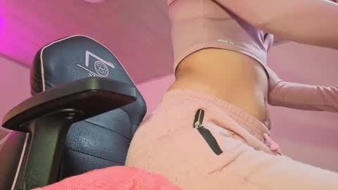 laylafoxy_tay online show from November 6, 3:18 am