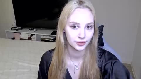 LaylaPretty001 online show from April 30, 4:30 am