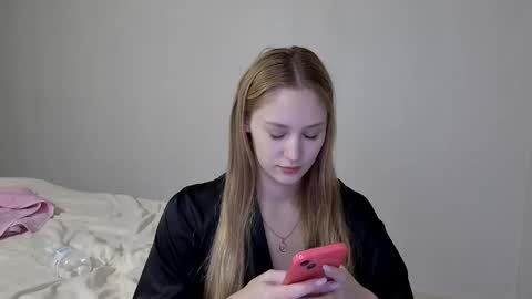 Laylla001 online show from December 4, 2:37 pm