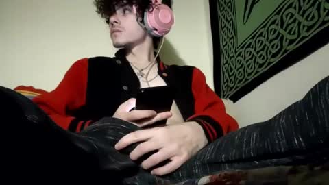 Stitch online show from February 16, 7:37 am