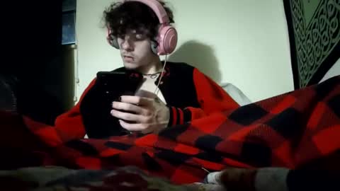 Stitch online show from March 7, 4:13 am