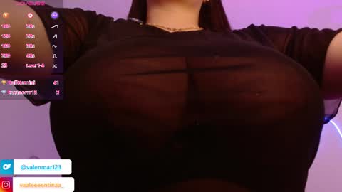 Snapshot of layna_cold chatting on July 28, 3:21 pm Vannessa online show from July 28, 3:21 pm