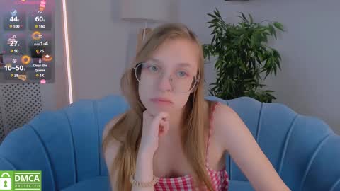 Snapshot of layriantavee chatting on January 4, 6:52 am layriantavee online show from January 4, 6:52 am