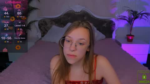 Snapshot of layriantavee chatting on January 4, 9:54 am layriantavee online show from January 4, 9:54 am