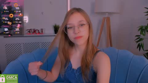 Snapshot of layriantavee chatting on January 5, 6:56 am layriantavee online show from January 5, 6:56 am