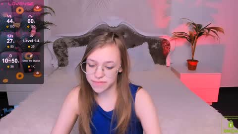 Snapshot of layriantavee chatting on January 17, 7:19 am layriantavee online show from January 17, 7:19 am